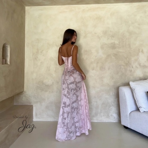 House of Cb XS D-DD 'Seren' Soft Pink Floral Lace Back Maxi Dress NWOT size XS - Picture 4 of 15